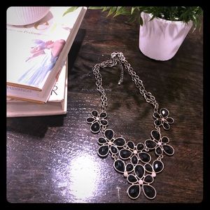 🌼Modern floral necklace